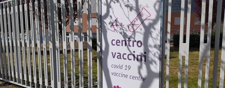 Centro Vaccini Palazzetto dello Sport  Baldassarra