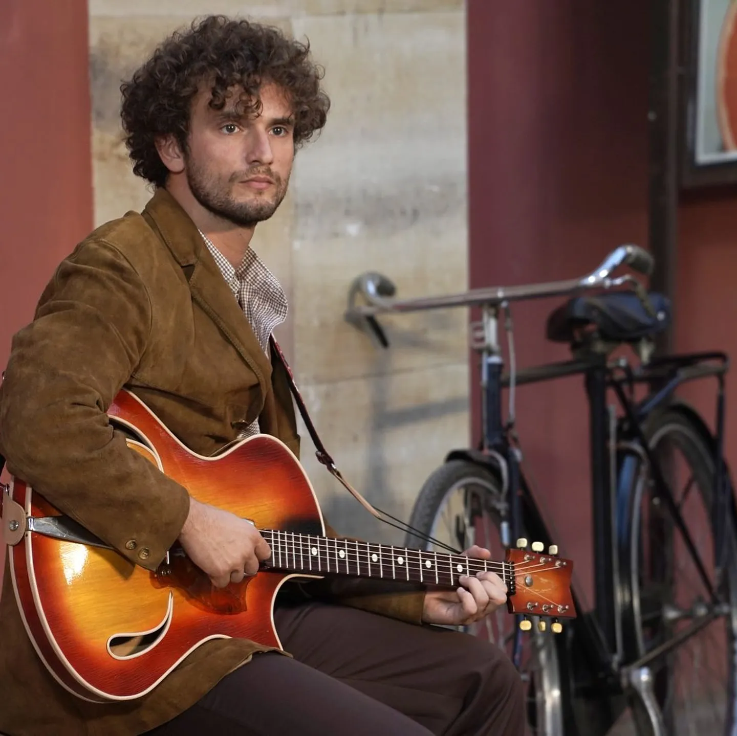 L’altamurano Mirko Lorusso attore nella serie tv di Rai1 “Il Paradiso delle Signore”.