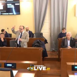 Altamura, mozione di sfiducia anche per il Presidente del Consiglio: 12 consiglieri ricevuti dal Prefetto