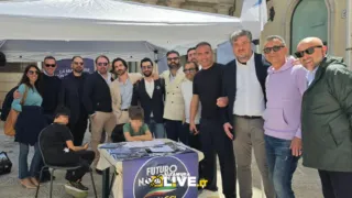 Comitato Altamura 77 in piazza Duomo: sicurezza urbana e firme per “Tolleranza Zero”