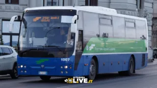 Bonus trasporti, abbonamenti dimezzati per gli studenti pendolari. Domande dal 15 settembre